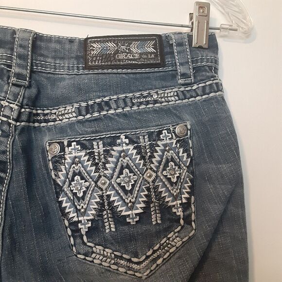 Grace in LA Women's Embroidered Pockets Stretch Bootcut Jeans Size 28X31 Aztec - Picture 7 of 10